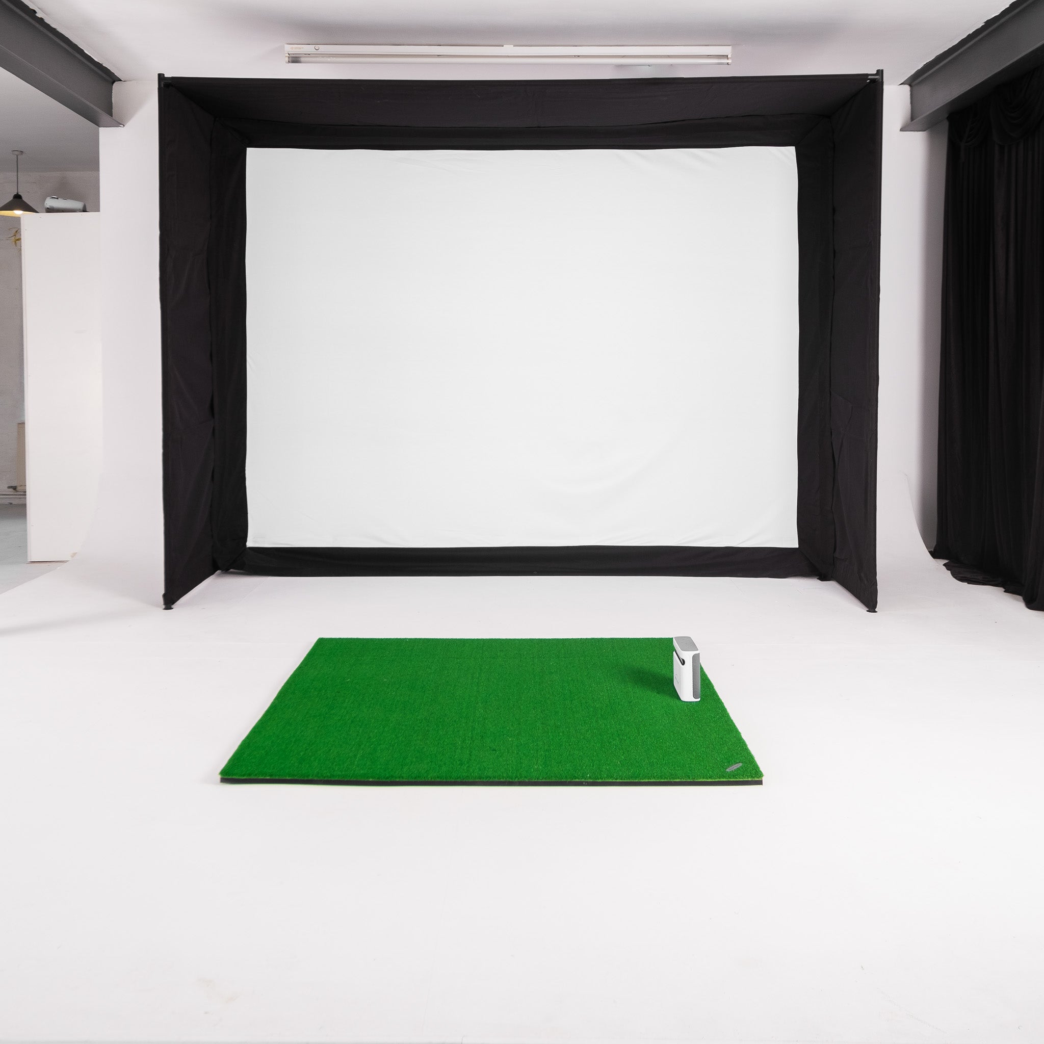 GolfBays EasySim Golf-Simulator-Gehäuse