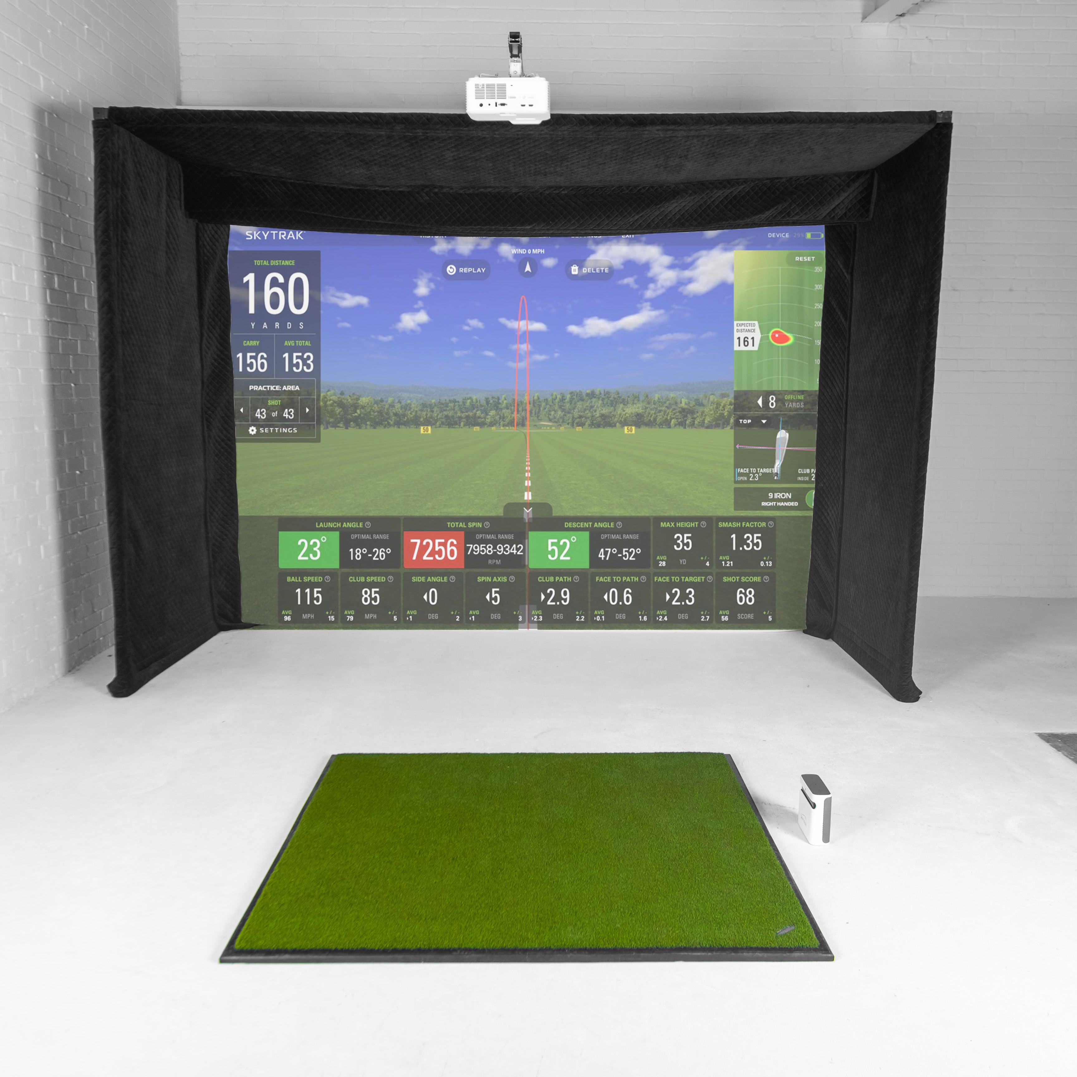 Skytrak+ GolfBays Lux Golfsimulator-Gehäuse-Paket
