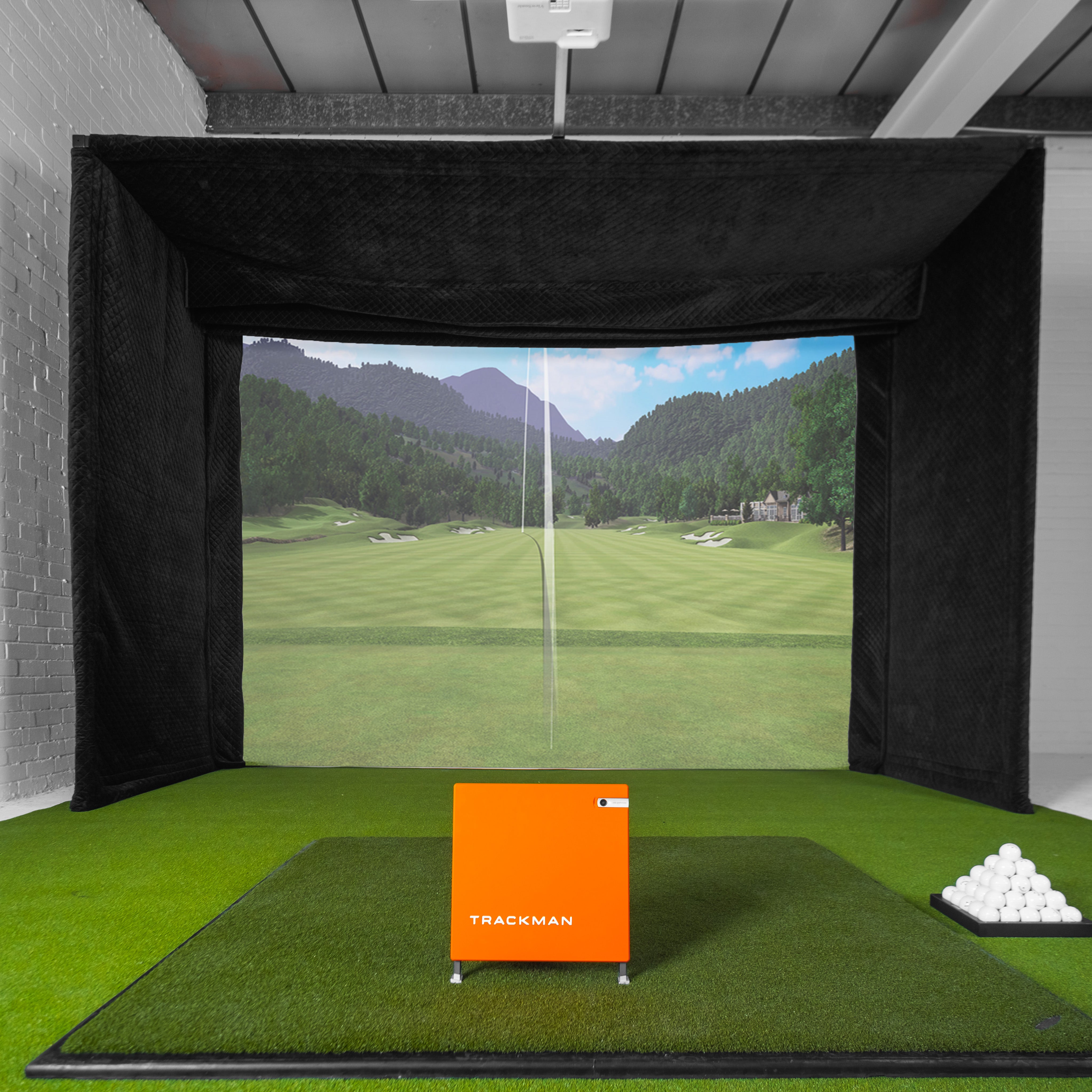Trackman 4 Indoor GolfBays Lux Golfsimulator-Gehäuse Bundle