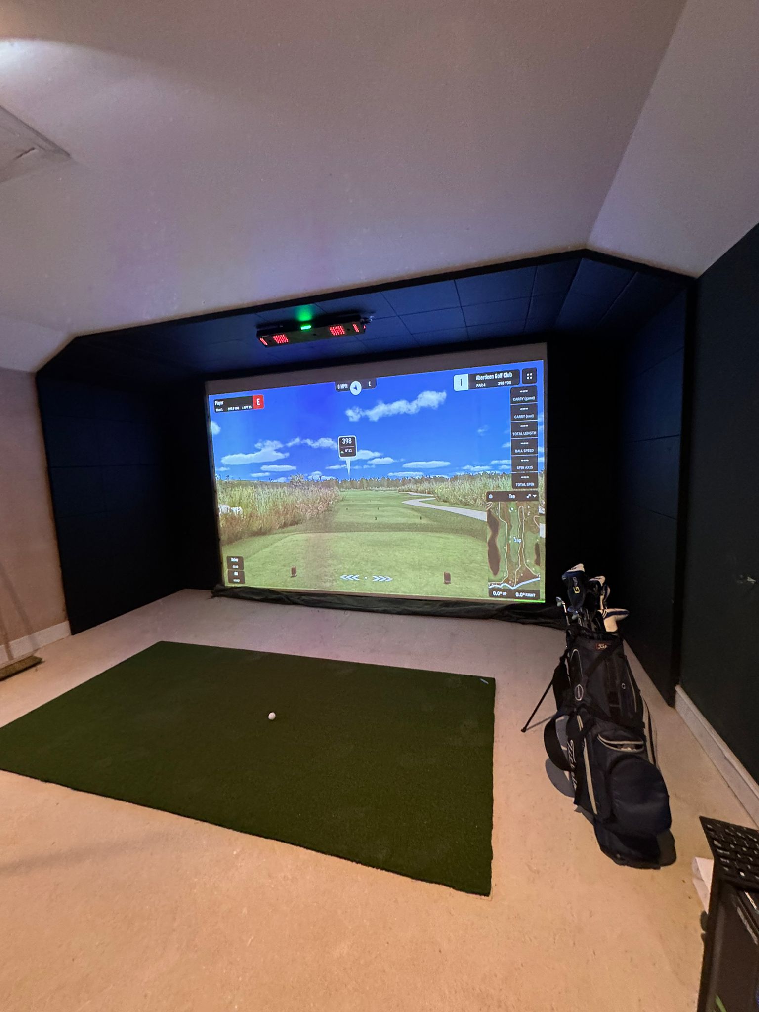 Golfsimulator Schaumstoff-Kunstleder Akustische Wandfliesen Schalldämpfende Paneele, Schwarz, Packung mit 10 Wandfliesen