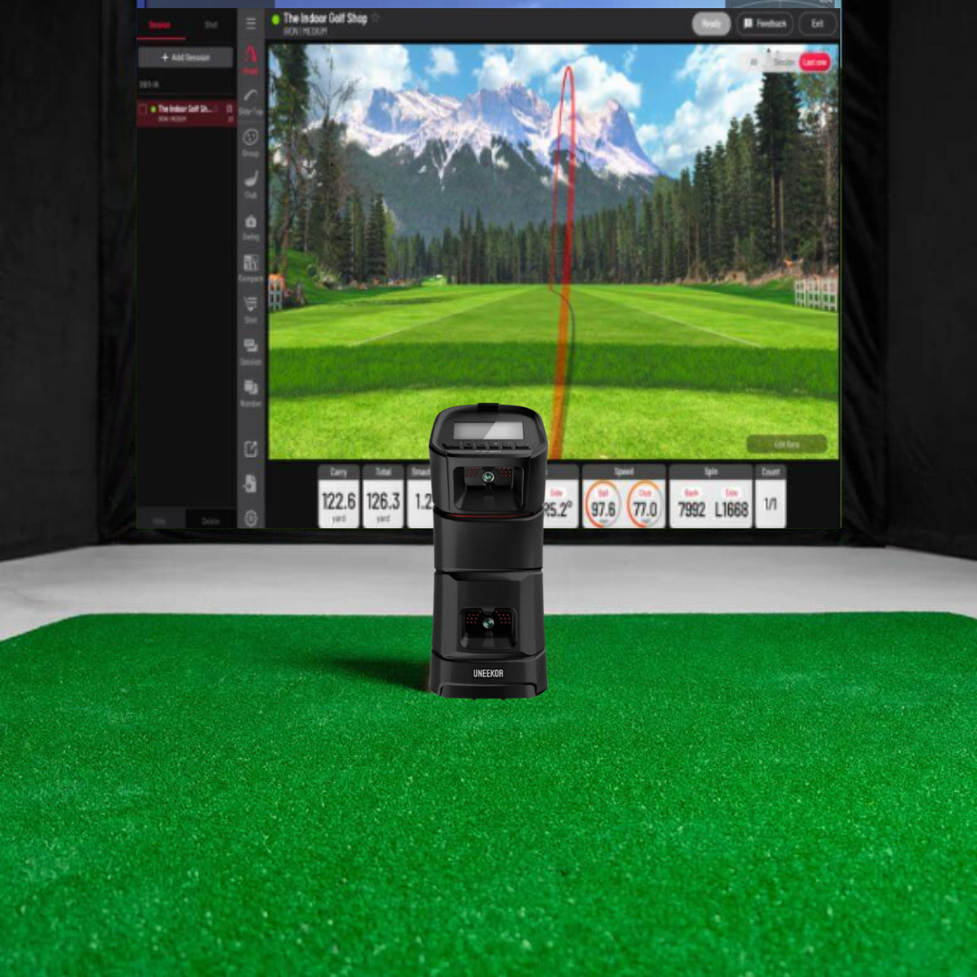 Uneekor Eye Mini-Golfsimulator-Paket für zu Hause